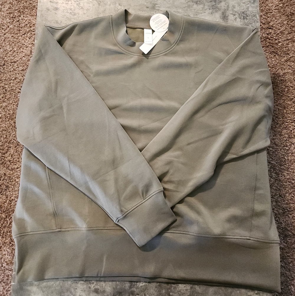 NWT ododos sweater